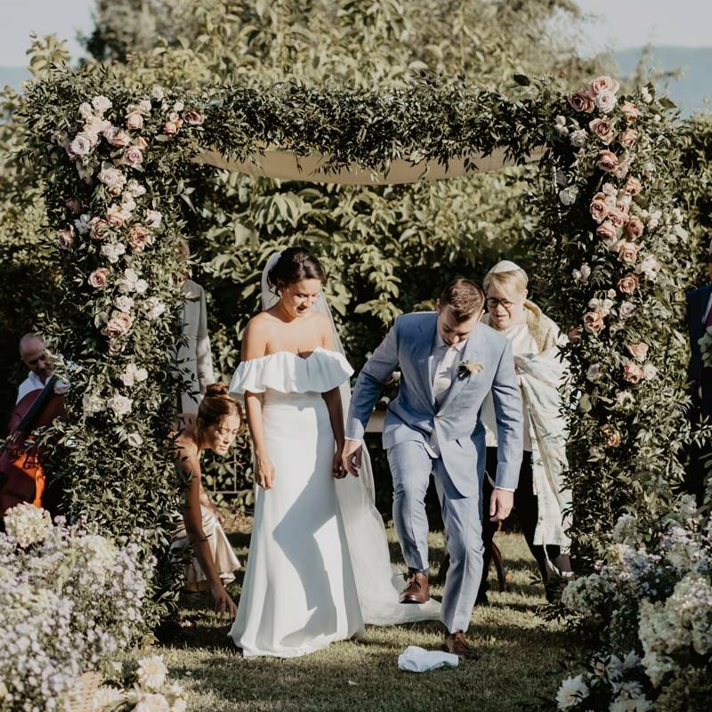 alfresco-wedding-jewish-ceremony-in-tuscany-italy-2