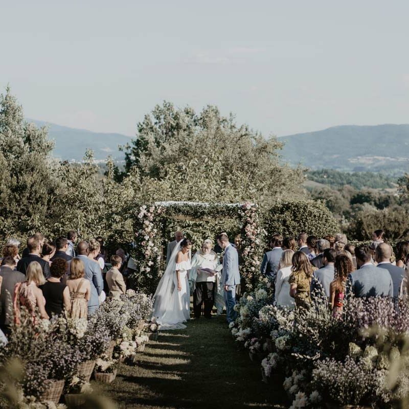 alfresco-wedding-jewish-ceremony-in-tuscany-italy-4